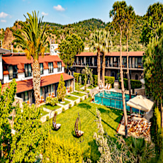 Assos Hunters Hotel Special Class +6